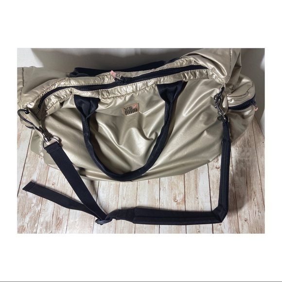 Victoria’s Secret VSX Sport Silver Metallic Gym Bag with Mat Holder - Picture 1 of 11